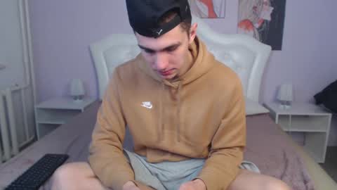 Snapshot of frank_mooree chatting on 12-06-24, 05:53 Frank online show from 12-06-24, 05:53