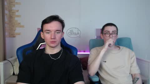 Snapshot of frank_mooree chatting on 01-25-25, 12:26 Frank online show from 01-25-25, 12:26