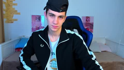 Snapshot of frank_mooree chatting on 01-31-25, 02:58 Frank online show from 01-31-25, 02:58