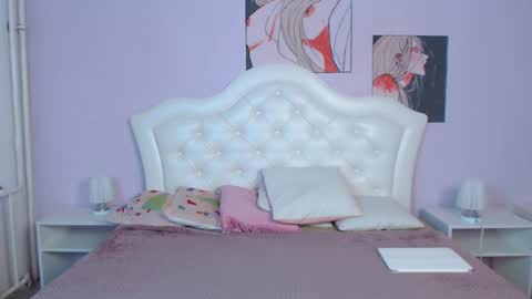 Snapshot of frank_mooree chatting on 02-12-25, 11:07 Frank online show from 02-12-25, 11:07