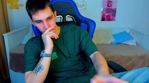 Snapshot of frank_mooree chatting on 03-08-25, 07:16 Frank online show from 03-08-25, 07:16