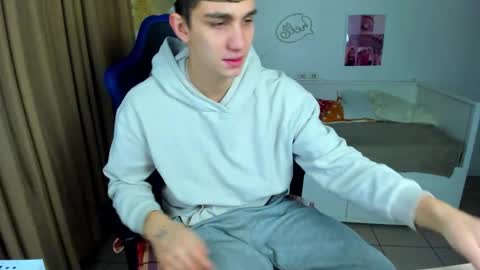 Snapshot of frank_mooree chatting on 12-04-25, 05:39 Frank online show from 12-04-25, 05:39