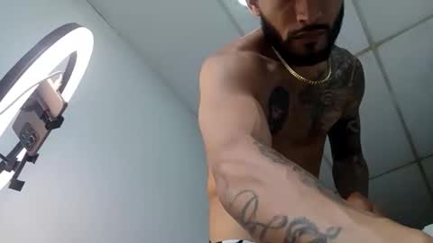Snapshot of frankdanielsmolano chatting on 04-19-26, 06:10 frankdanielsmolano online show from 04-19-26, 06:10