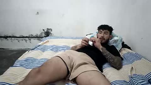 Snapshot of frankdanielsmolano chatting on 05-01-26, 02:38 frankdanielsmolano online show from 05-01-26, 02:38