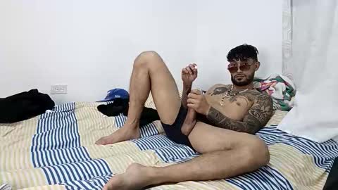 Snapshot of frankdanielsmolano chatting on 05-18-26, 04:07 frankdanielsmolano online show from 05-18-26, 04:07