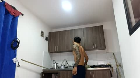 frankdanielsmolano online show from 07-08-26, 04:00