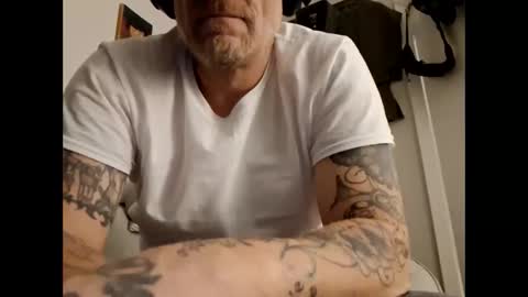 Blue eyed tatted Daddy online show from 01-19-26, 09:57