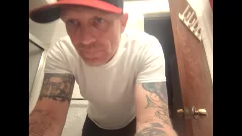 Famous Blue Eyes online show from 04-18-26, 09:35