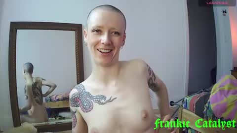 Frankie Catalyst online show from 06-09-26, 01:34