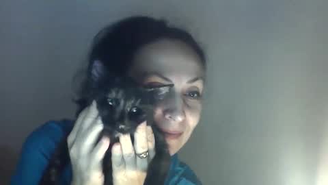 frankieteasing online show from 11-20-25, 07:46