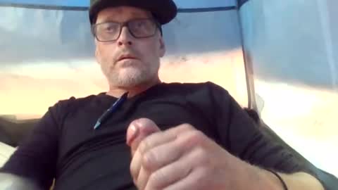 Snapshot of franklyzappa chatting on 11-05-25, 05:02 Girth Brookes online show from 11-05-25, 05:02