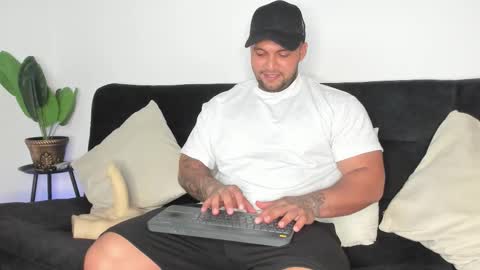 frank online show from 12-05-25, 02:53