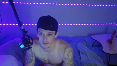 Snapshot of frankoafterdark chatting on 09-10-25, 07:41 Franco online show from 09-10-25, 07:41