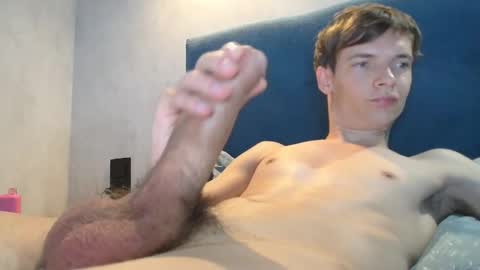 Snapshot of franky_twink chatting on 09-23-25, 07:06 Frankyno selfsuck online show from 09-23-25, 07:06