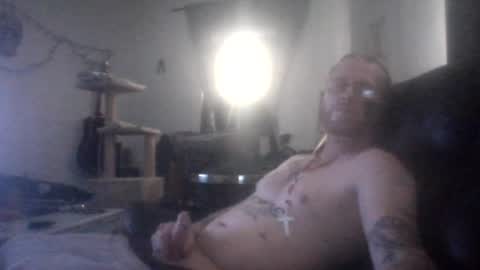 Snapshot of frankyb0yforeal chatting on 07-16-26, 12:44 frankyb0yforeal online show from 07-16-26, 12:44