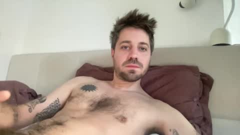 Snapshot of frankybiiig chatting on 01-27-25, 08:51 thegoodandbiiig online show from 01-27-25, 08:51