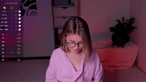 Snapshot of frannpalmer chatting on 10-20-25, 05:46 Frann online show from 10-20-25, 05:46