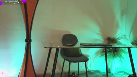 Fransheska online show from 04-08-26, 12:05