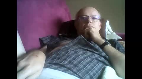 Frantz online show from 10-19-25, 01:23
