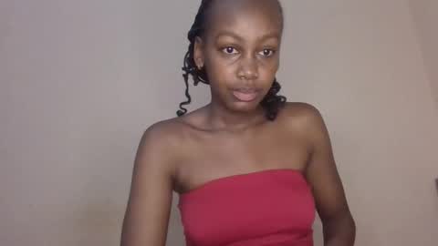 Snapshot of freaky_beauty chatting on 06-01-26, 09:22 freaky_beauty online show from 06-01-26, 09:22