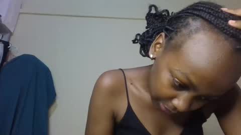 Snapshot of freaky_beauty chatting on 06-14-26, 03:03 freaky_beauty online show from 06-14-26, 03:03