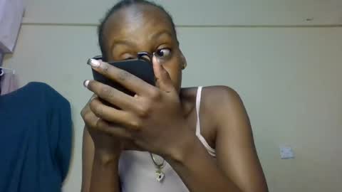 Snapshot of freaky_beauty chatting on 07-04-26, 04:07 freaky_beauty online show from 07-04-26, 04:07