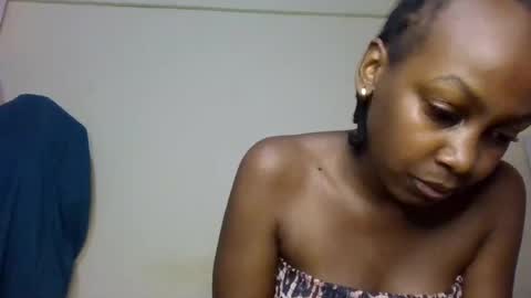 Snapshot of freaky_beauty chatting on 07-10-26, 02:52 freaky_beauty online show from 07-10-26, 02:52