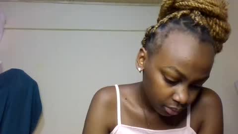 Snapshot of freaky_beauty chatting on 07-28-26, 09:25 freaky_beauty online show from 07-28-26, 09:25