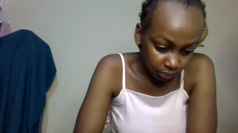 Snapshot of freaky_beauty chatting on 07-31-26, 04:50 freaky_beauty online show from 07-31-26, 04:50