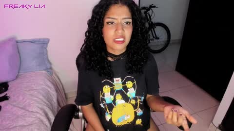 Lia Gomez online show from 01-28-25, 11:07