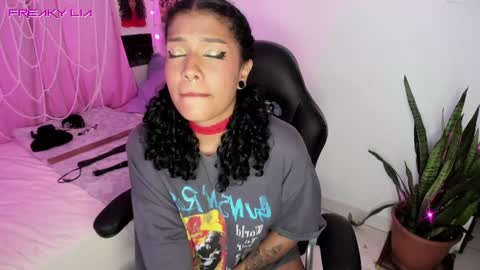 Lia Gomez online show from 02-08-25, 02:15