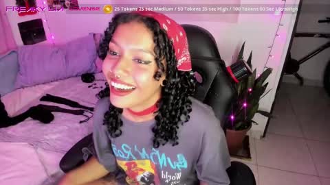 Lia Gomez online show from 02-26-25, 02:26