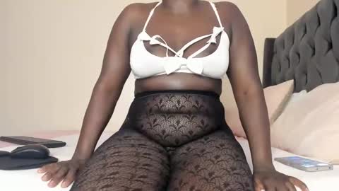 Snapshot of freaky_maria chatting on 12-24-24, 10:22 Maria online show from 12-24-24, 10:22