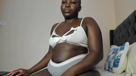 Snapshot of freaky_maria chatting on 01-10-25, 04:22 Maria online show from 01-10-25, 04:22