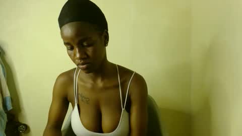 Snapshot of freaky_shamzzy chatting on 01-13-26, 01:33 shamika online show from 01-13-26, 01:33