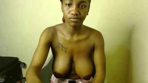 Snapshot of freaky_shamzzy chatting on 02-03-26, 01:38 shamika online show from 02-03-26, 01:38