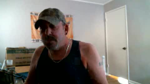 Snapshot of freakybidude420 chatting on 12-16-25, 02:33 FreakyBiDude420 online show from 12-16-25, 02:33