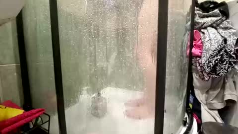 Snapshot of freakycrazyduo chatting on 04-05-26, 11:57 Hell In Us online show from 04-05-26, 11:57