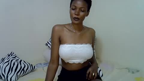 Snapshot of freakymia99 chatting on 03-05-26, 03:41 mia online show from 03-05-26, 03:41