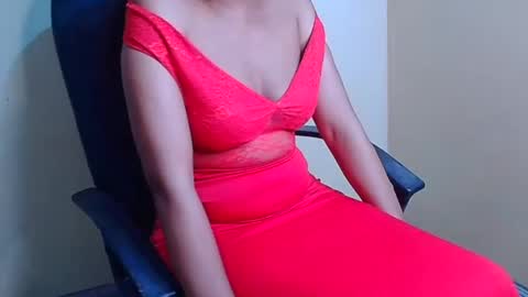 Lavinia online show from 06-24-26, 11:42