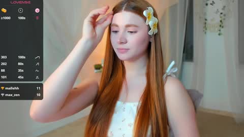 Snapshot of freckle_diyana chatting on 02-08-25, 12:49 Diyana online show from 02-08-25, 12:49