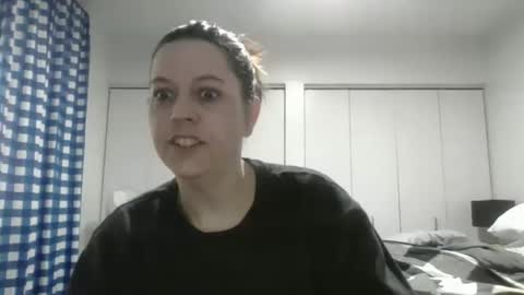 freckles232399 online show from 04-04-26, 04:04