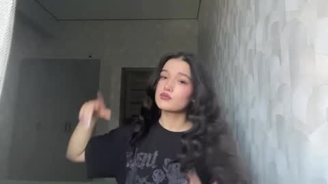 Snapshot of fredamedora chatting on 06-08-26, 05:08 Mia online show from 06-08-26, 05:08