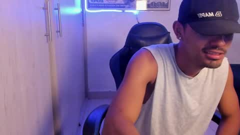 Snapshot of fredd_ss chatting on 05-10-26, 02:55 valeria online show from 05-10-26, 02:55
