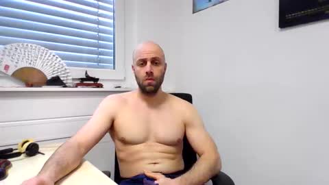 Snapshot of freddow chatting on 02-18-26, 03:19 freddow online show from 02-18-26, 03:19