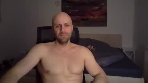 Snapshot of freddow chatting on 03-01-26, 09:28 freddow online show from 03-01-26, 09:28