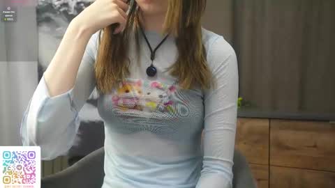 Snapshot of fredericashoen chatting on 12-16-25, 01:32 fredericashoen online show from 12-16-25, 01:32