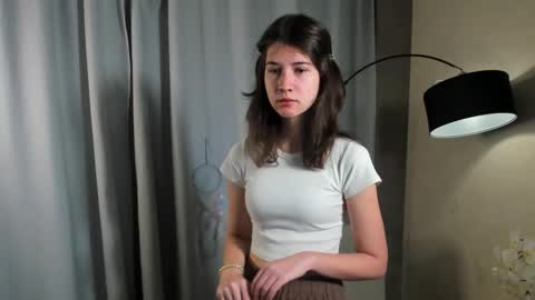 Snapshot of frederickafulling chatting on 11-26-25, 02:23 Jane online show from 11-26-25, 02:23