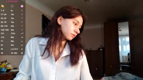 Mia online show from 11-13-25, 09:30