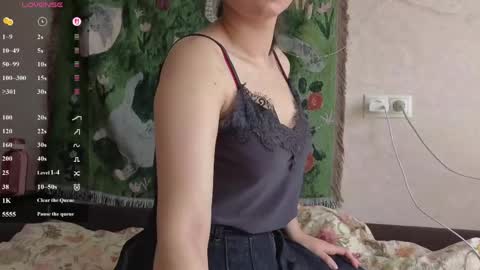 Snapshot of fredmurrietta chatting on 05-22-26, 05:03 Mia online show from 05-22-26, 05:03